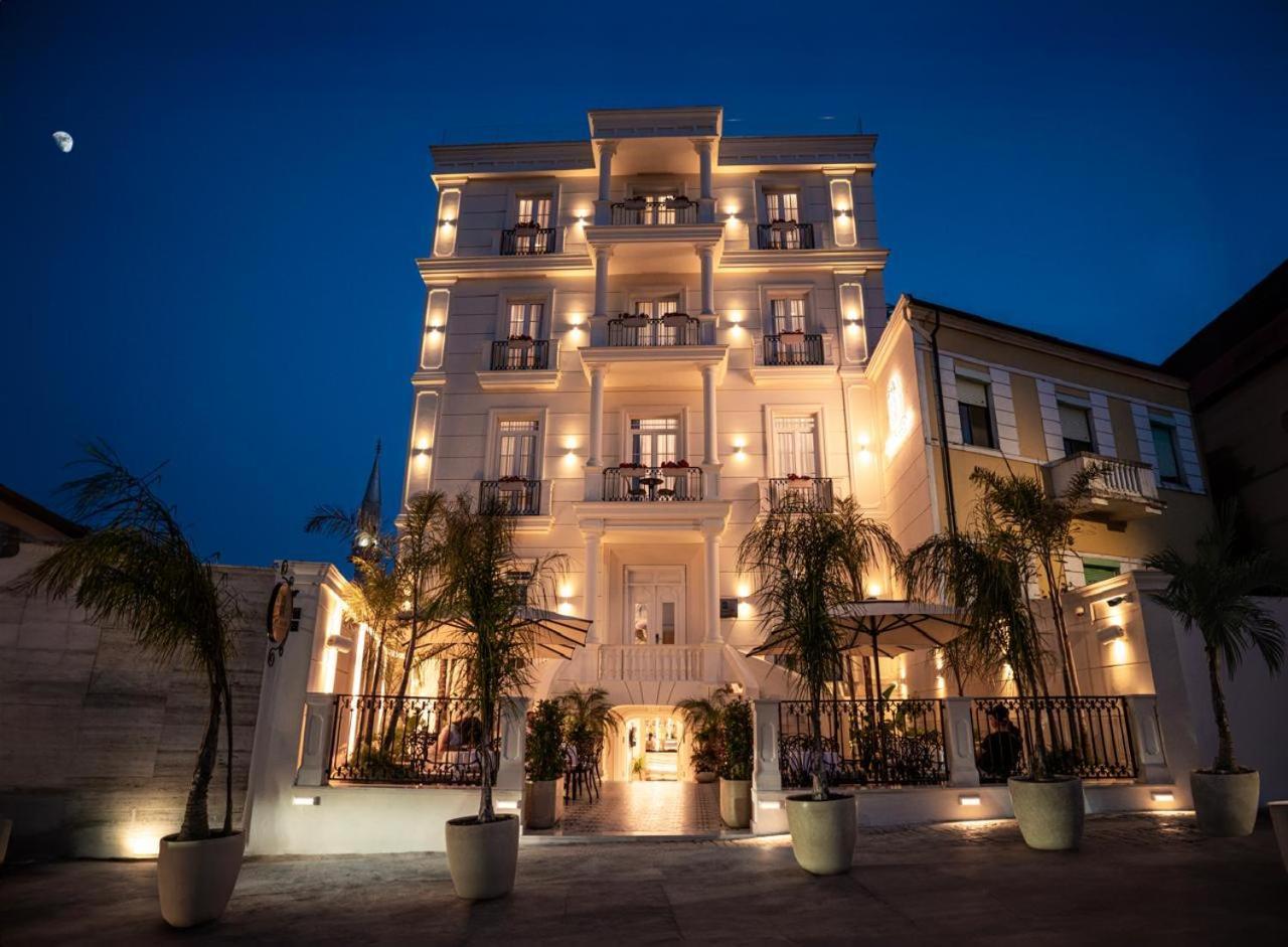 Art Gallery Boutique Hotel ドゥラス エクステリア 写真