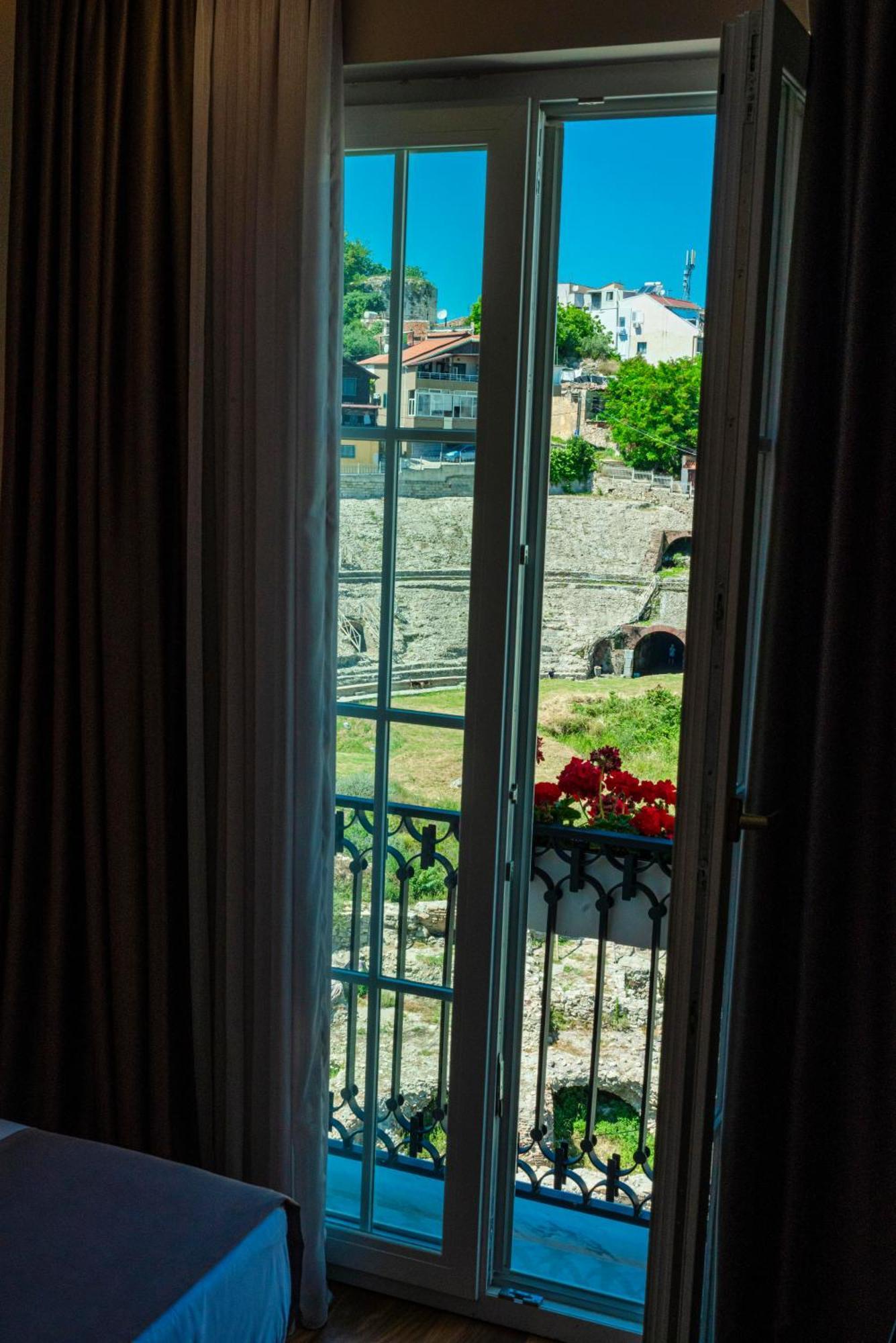 Art Gallery Boutique Hotel ドゥラス エクステリア 写真
